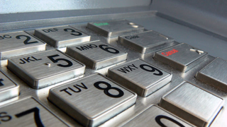 Withdrawing Cash With a Smartphone Could Beat The Card Skimmers